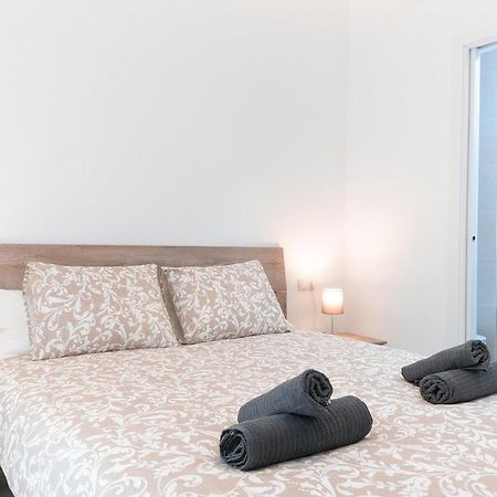 Downtown Apartment เซบีญา ภายนอก รูปภาพ